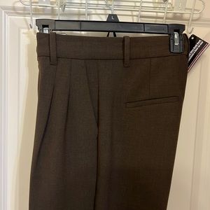 Aritzia effortless pants size 6 regular in dark brown